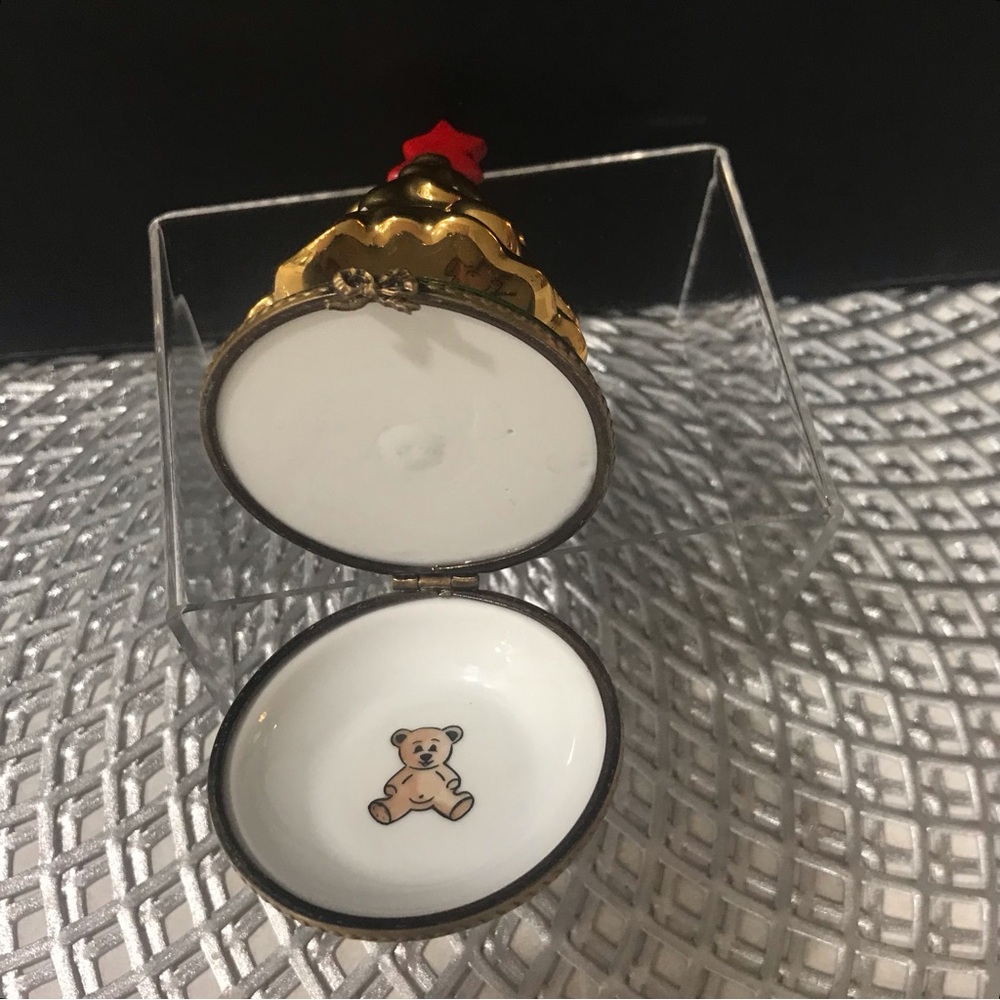 Vintage, Limoges Hand-Painted Gold Christmas Tree Ornaments with Red Star - Picture 9 of 13